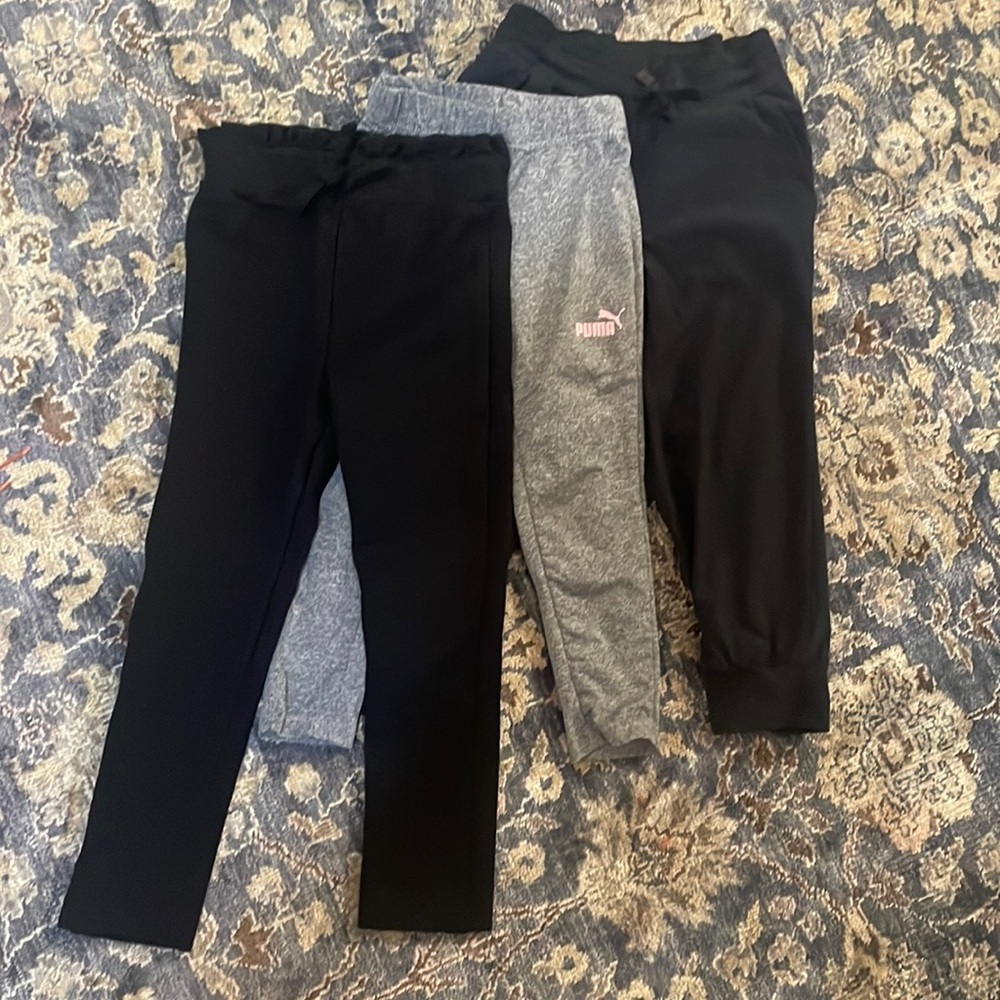 Lot of 3 pairs little girls pants.